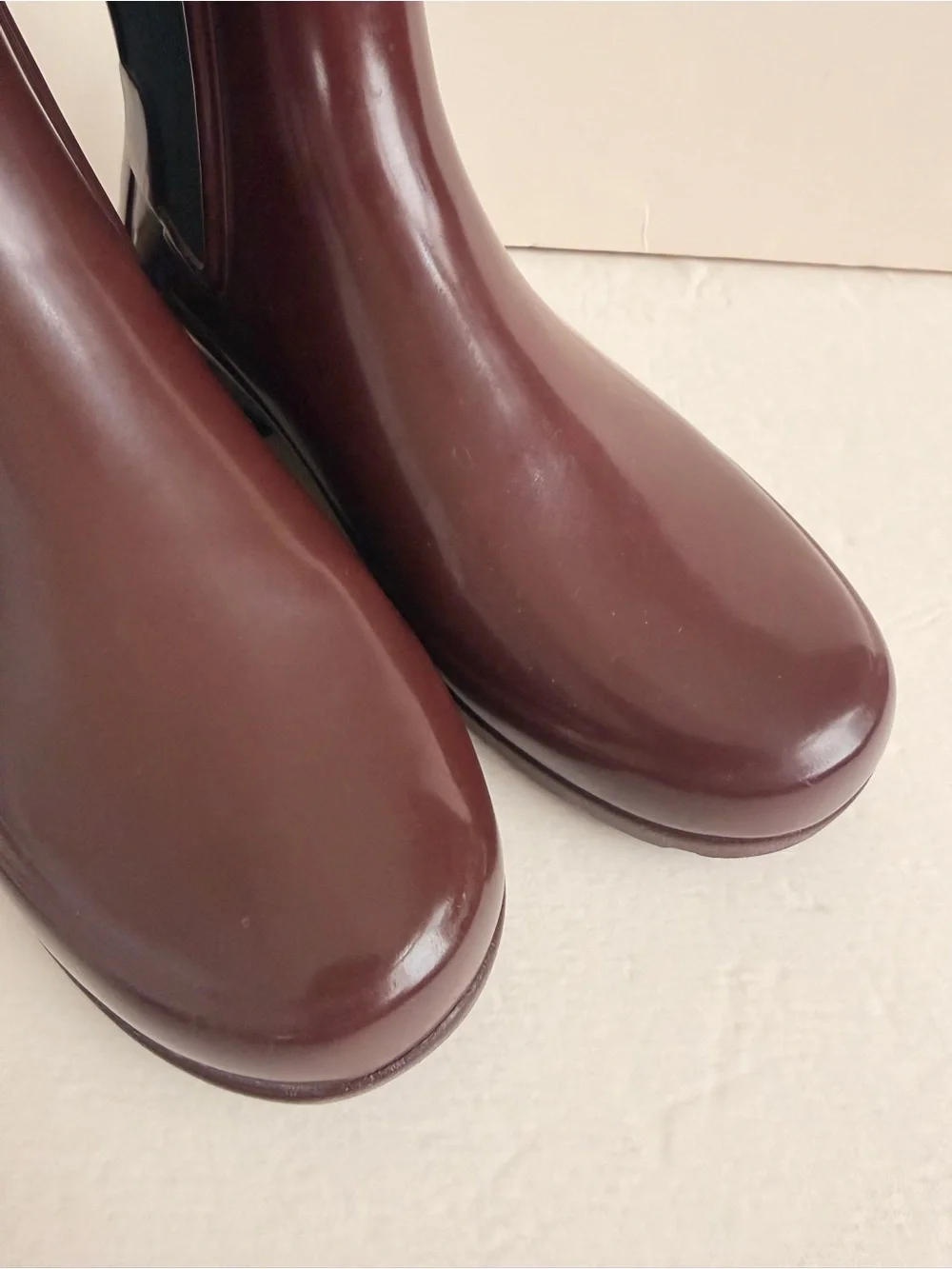Fall Chelsea Rain Boots Hunter Burgundy Women’s Size US 6, EU 37, UK 4